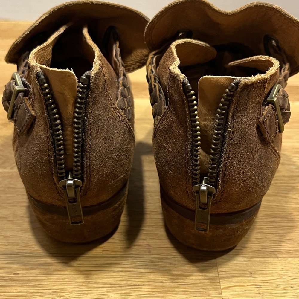 Born Brown Suede w / Braided Leather Trim Sylvia Ankle Booties Boots Women’s 9.5 - Picture 5 of 16